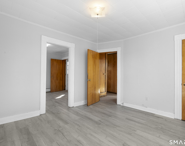 48 Anderson Street - Photo Thumbnail 12