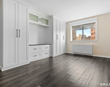 143 Hoyt Street - Photo Thumbnail 14