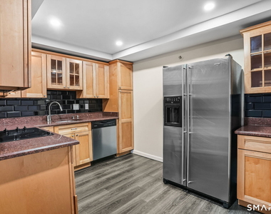 143 Hoyt Street - Photo Thumbnail 4