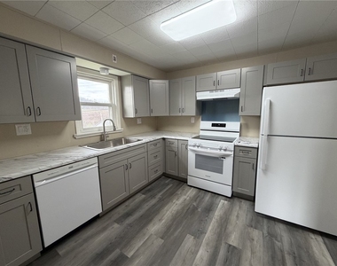 1154 Eisenhower Dr - Photo Thumbnail 15