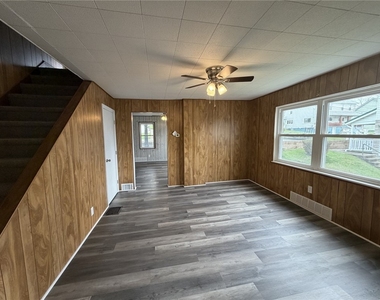1154 Eisenhower Dr - Photo Thumbnail 10