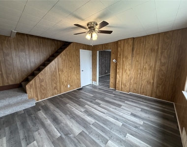 1154 Eisenhower Dr - Photo Thumbnail 9