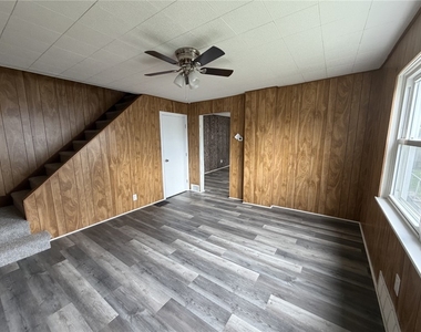 1154 Eisenhower Dr - Photo Thumbnail 8