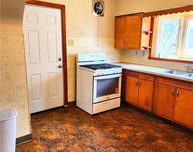 922 Hober Ave - Photo Thumbnail 3