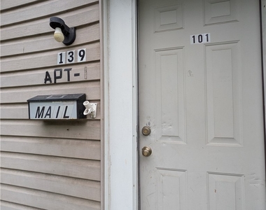 139 N Water Ave - Photo Thumbnail 1