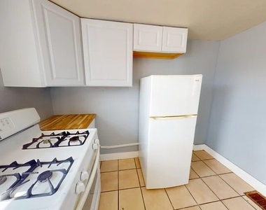 139 N Water Ave - Photo Thumbnail 3