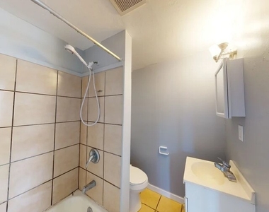 139 N Water Ave - Photo Thumbnail 8