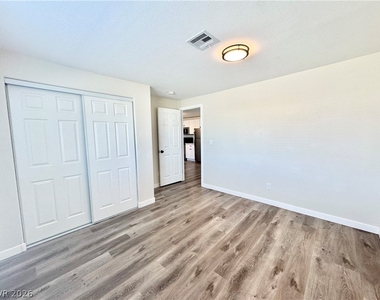 2081 S Dandelion Street - Photo Thumbnail 6