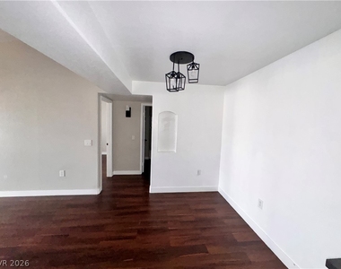 3318 N Decatur Boulevard - Photo Thumbnail 12
