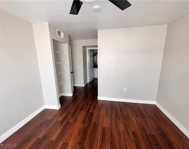 3318 N Decatur Boulevard - Photo Thumbnail 23
