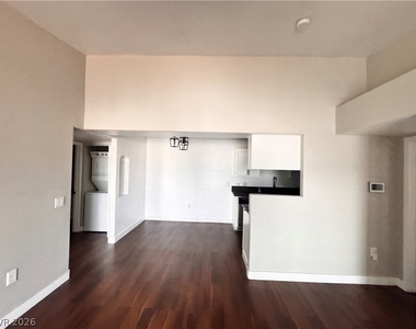 3318 N Decatur Boulevard - Photo Thumbnail 6