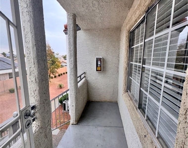 3318 N Decatur Boulevard - Photo Thumbnail 31