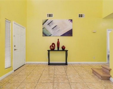 7929 Dana Maple Court - Photo Thumbnail 5