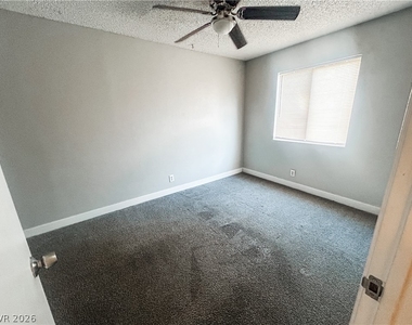 1305 Kari Lee Court - Photo Thumbnail 12