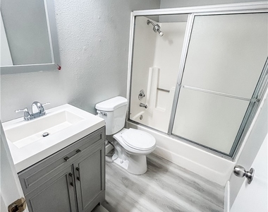 1305 Kari Lee Court - Photo Thumbnail 8