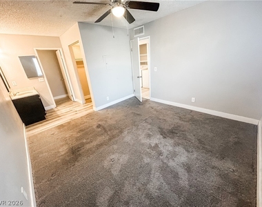1305 Kari Lee Court - Photo Thumbnail 9