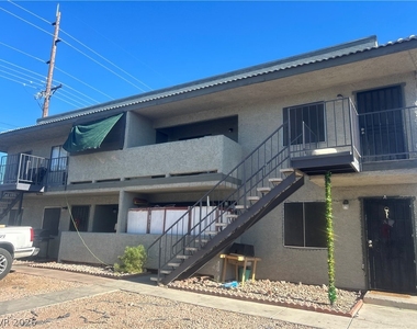 1305 Kari Lee Court - Photo Thumbnail 19