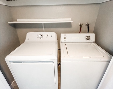 1305 Kari Lee Court - Photo Thumbnail 5