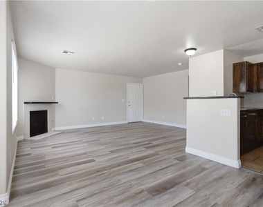350 S Durango Drive - Photo Thumbnail 8