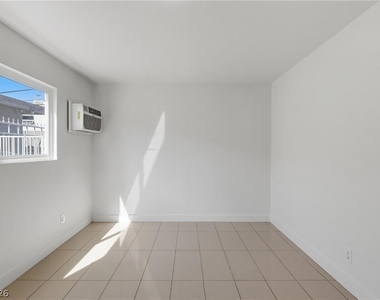180 W New York Avenue - Photo Thumbnail 5