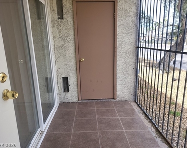 4610 Elk Springs Avenue - Photo Thumbnail 8