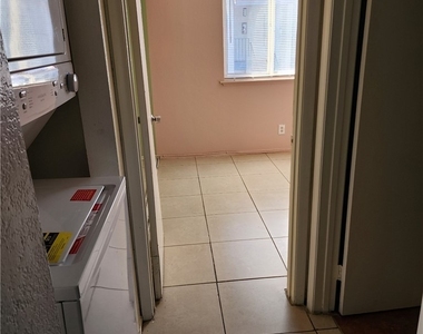 4610 Elk Springs Avenue - Photo Thumbnail 7