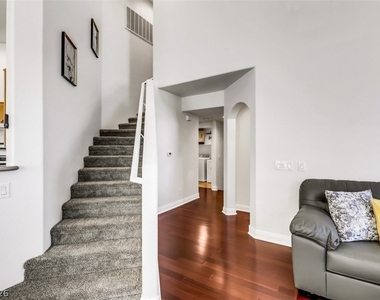 8777 W Maule Avenue - Photo Thumbnail 2