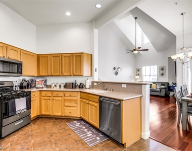 8777 W Maule Avenue - Photo Thumbnail 7