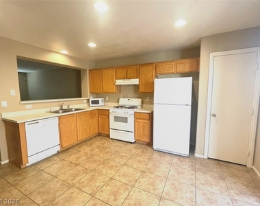 10408 Coffee Grinder Court - Photo Thumbnail 8