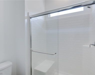 209 Coltrane Canyon Avenue - Photo Thumbnail 13