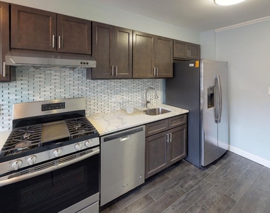 67-12 Juno Street - Photo Thumbnail 3