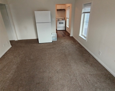 145 Floral Avenue - Photo Thumbnail 5