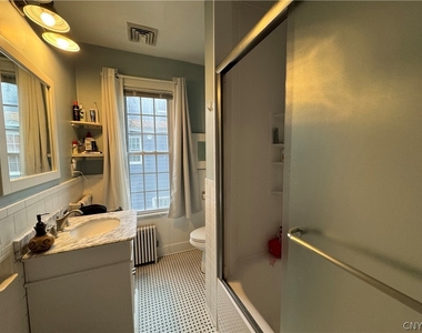 1801 James Street - Photo Thumbnail 11