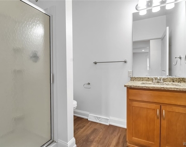 5849 Broadway Street - Photo Thumbnail 10