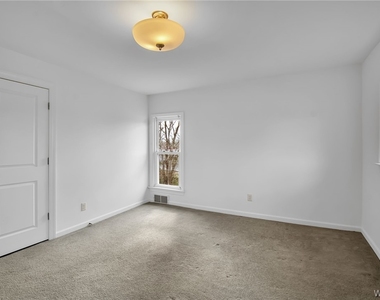 5849 Broadway Street - Photo Thumbnail 14