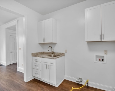 5849 Broadway Street - Photo Thumbnail 9