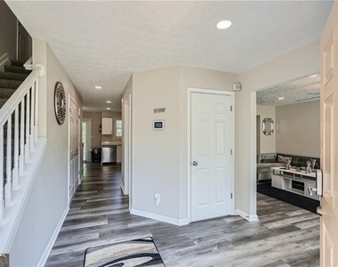 3370 Flagstone Trace - Photo Thumbnail 3