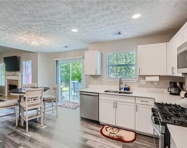 3370 Flagstone Trace - Photo Thumbnail 9