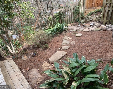 7155 Roswell Road - Photo Thumbnail 38