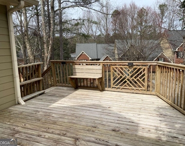 7155 Roswell Road - Photo Thumbnail 4