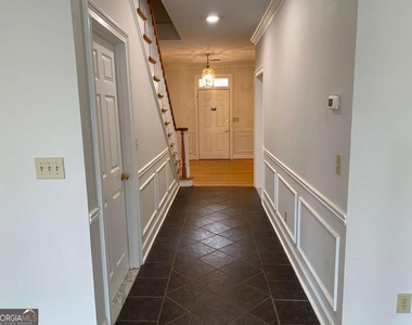 7155 Roswell Road - Photo Thumbnail 26
