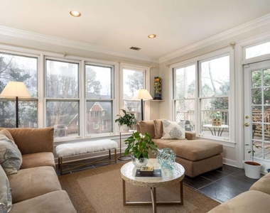 7155 Roswell Road - Photo Thumbnail 7