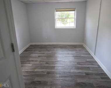 8337 Holly Drive - Photo Thumbnail 9
