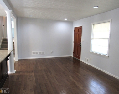 8337 Holly Drive - Photo Thumbnail 5