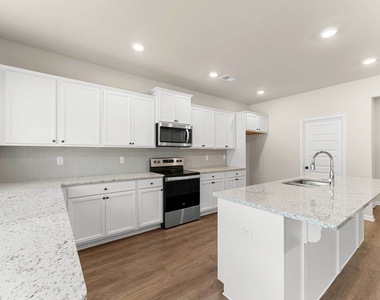 755 Lakehaven Lane - Photo Thumbnail 10