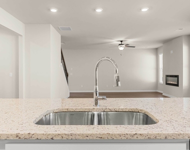 755 Lakehaven Lane - Photo Thumbnail 13