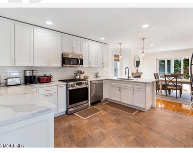 1601 West Street - Photo Thumbnail 9