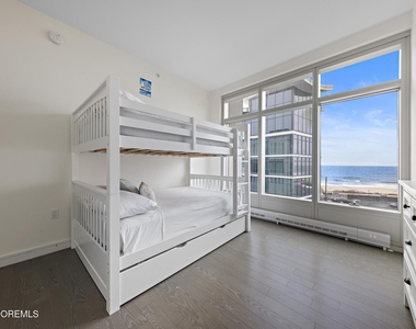 15 Morris Avenue - Photo Thumbnail 19