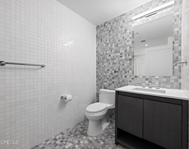15 Morris Avenue - Photo Thumbnail 22