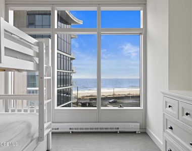 15 Morris Avenue - Photo Thumbnail 20